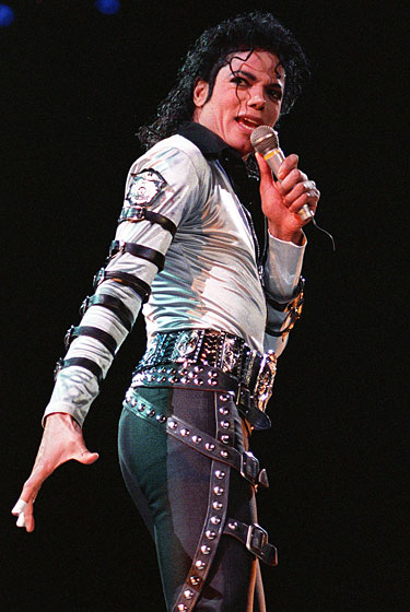 How Michael Jackson Has Influenced Fashion Through the Years – Footwear News