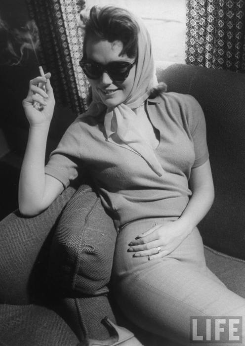 BEFORE: Lee Remick in sandellous pants early in Anatomy of a Murder
